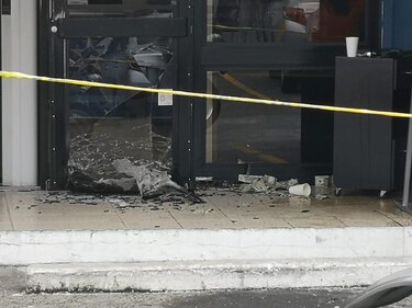 Una persona aprehendida y dos vehículos recuperados tras asalto a la sucursal de Banco General de El Ingenio