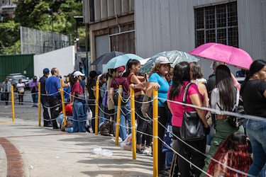 Ente electoral de Venezuela entrega al Supremo las actas de escrutinio de las elecciones presidenciales