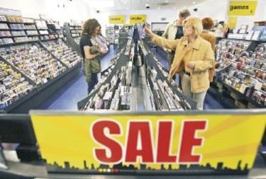 Warner Music, a manos de multimillonario