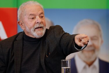 Lula sigue como favorito, pero Bolsonaro reduce diferencia en nueva encuesta