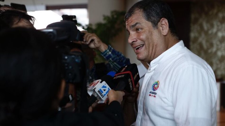 Expresidente Rafael Correa asegura que en su país no hay un Estado de derecho