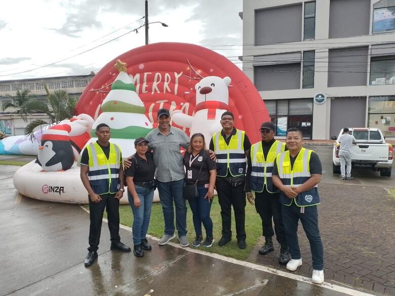 ¿Qué pasó con las decoraciones navideñas en Colón? El alcalde lo aclara