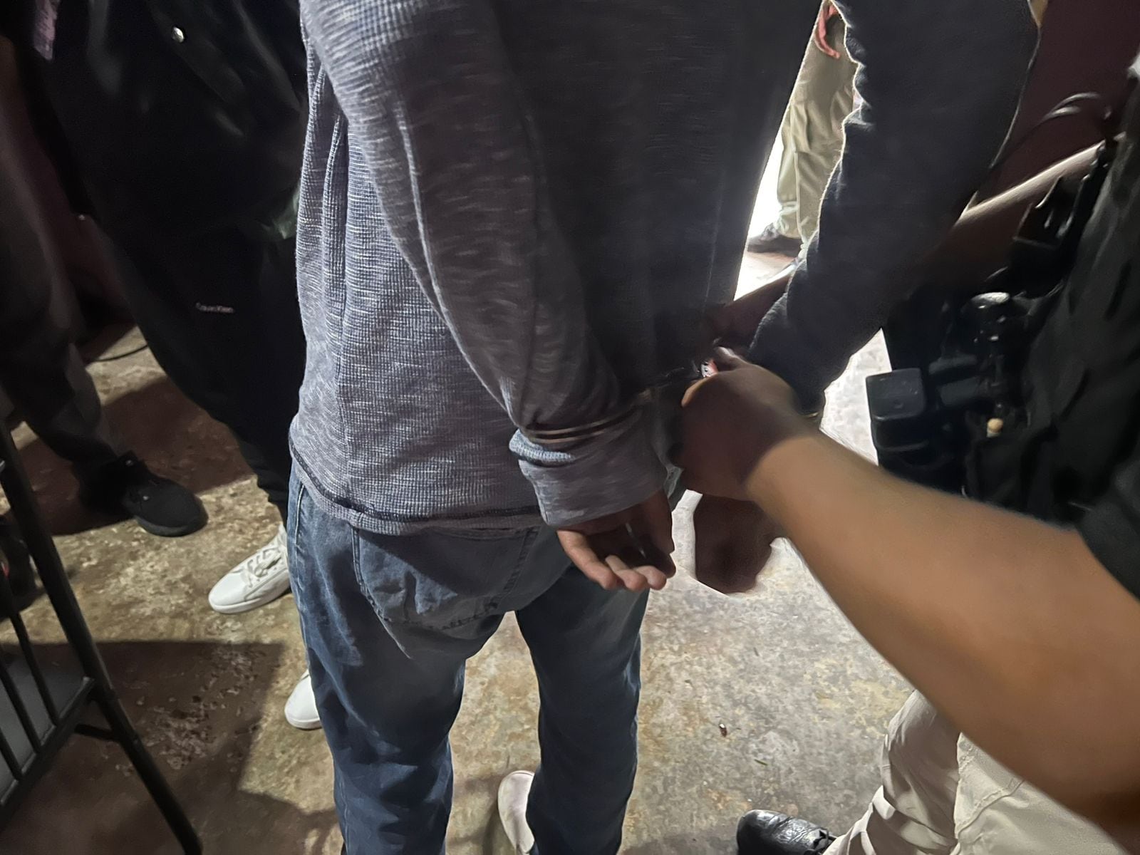 Aprehenden a dos personas por blanqueo de capitales con cheques girados de una cuenta de la Unachi
