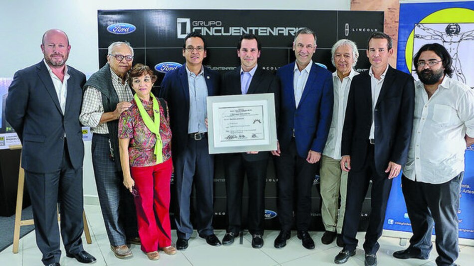 Grupo Cincuentenario recibe reconocimiento