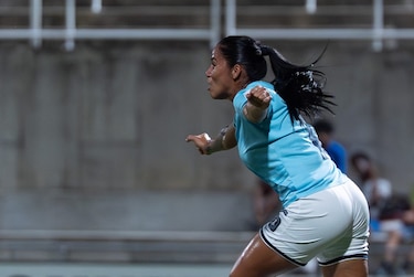 Rebeca Espinosa guía triunfo de Panamá rumbo al Premundial