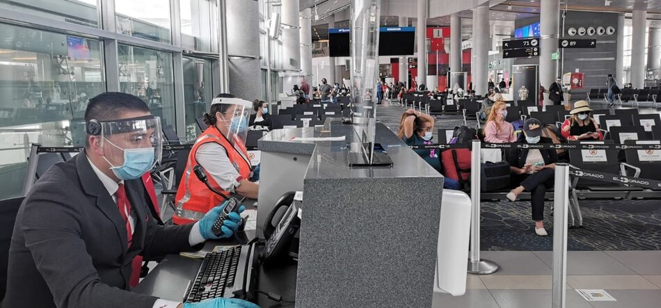 Justicia ordena restablecer prueba de coronavirus para ingresar a Colombia