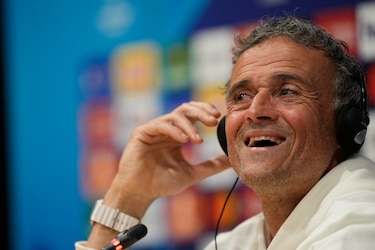 Luis Enrique: ‘Xavi es un entrenador top y los resultados lo avalan’
