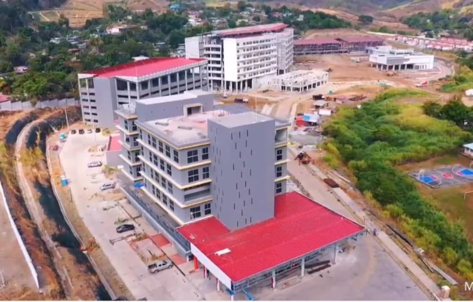 Completado el traspaso del terreno del nuevo Centro Regional Universitario de San Miguelito