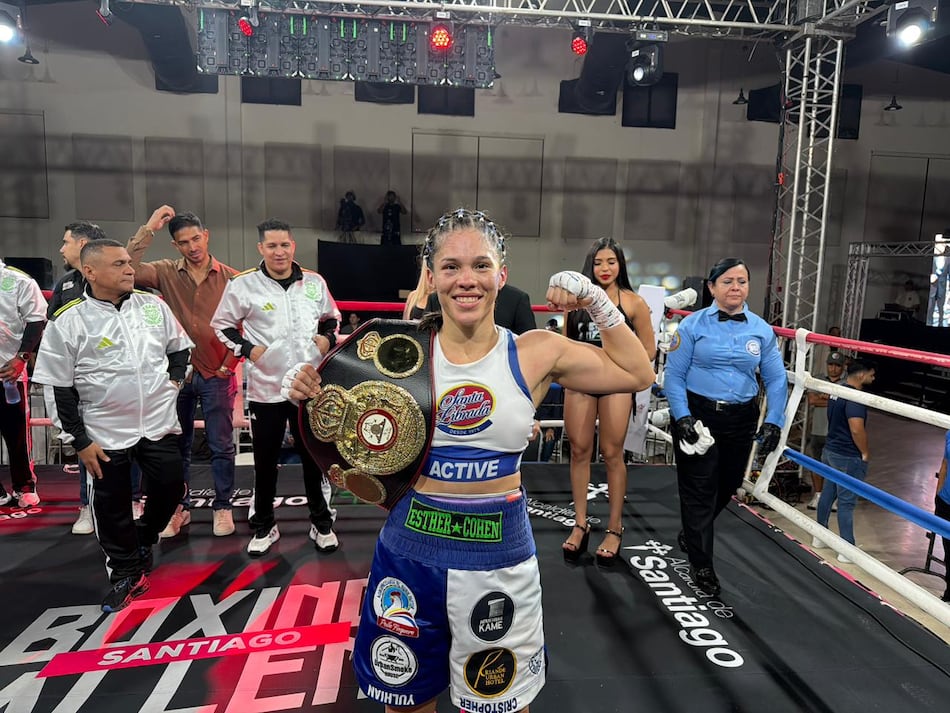 La veragüense Nataly Delgado impone su boxeo y retiene su corona mundial de la AMB