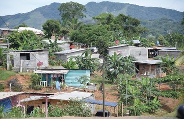 El virus golpea la economía del 77% de los hogares en el país