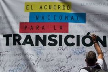 Leopoldo López no podrá competir en parlamentarias, afirma fiscal