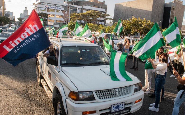 Costa Rica elige presidente entre 25 candidatos y sin favoritos