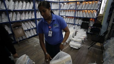 Renuncian más candidatos previo a las elecciones de este domingo