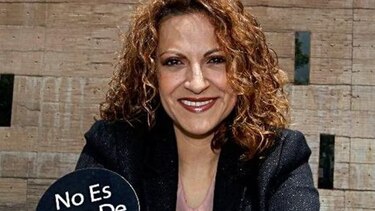 Periodista confronta a violadores y señala a oficial