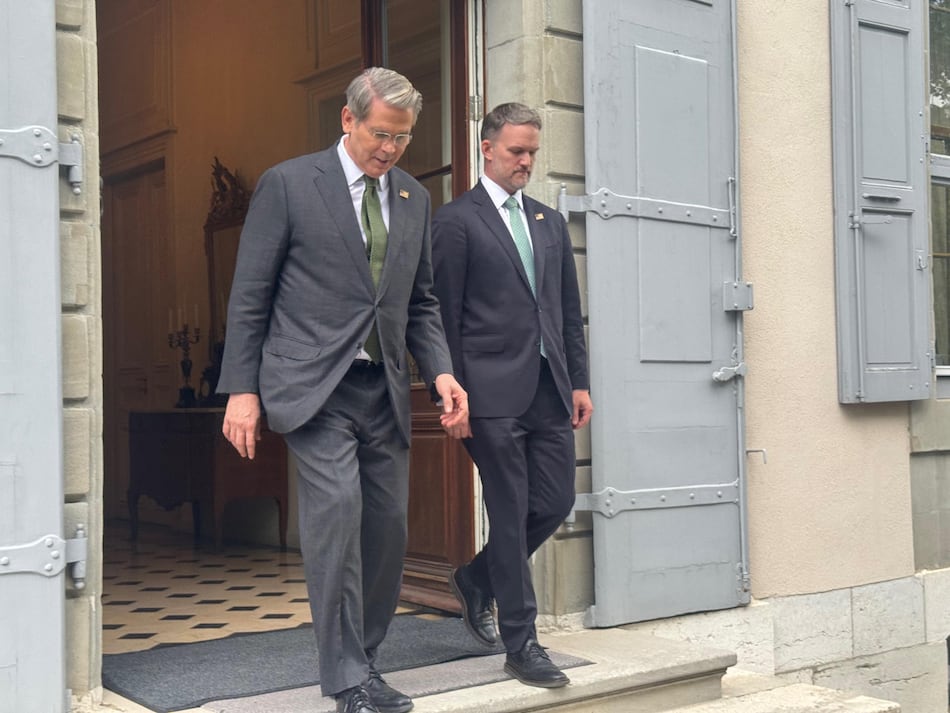 Estados Unidos y China pactan un acuerdo para revertir guerra comercial, en un acercamiento inédito