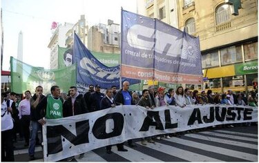 Sindicatos opositores paralizan transporte en Argentina