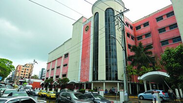 Caja de Seguro Social habilita nuevo turno en sala de hemodiálisis