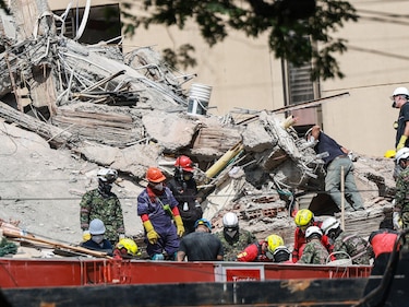 La tragedia de Ana María Saavedra, la joven trilliza que perdió a sus dos hermanas y a sus padres en el terremoto en Colombia