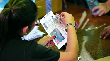 Presentan demanda de inconstitucionalidad contra la ley de la beca universal