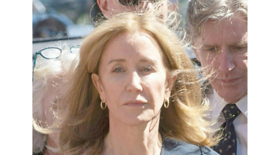 Felicity Huffman recibe 14 días de prisión tras escándalo