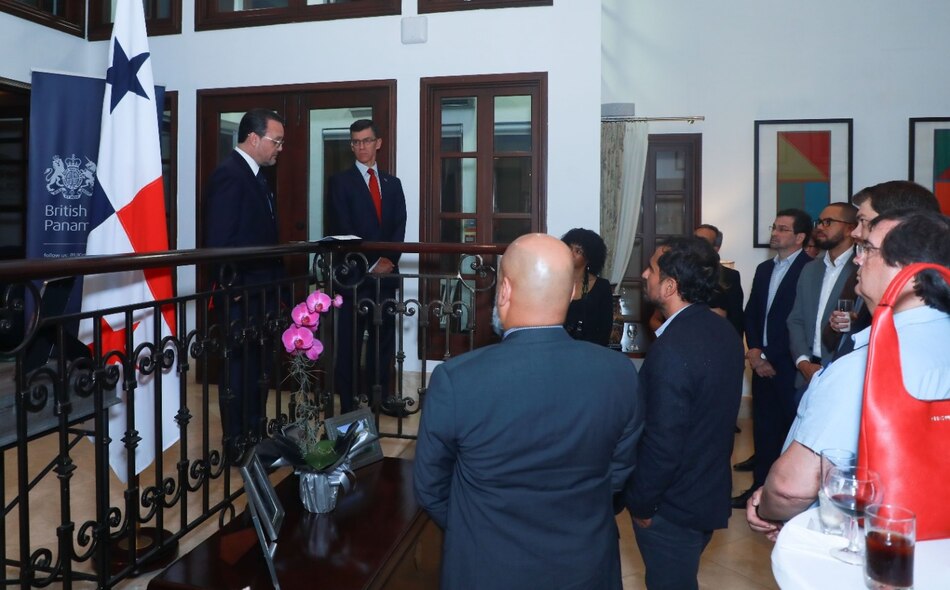 Grupo comercial del Reino Unido llega a Panamá para explorar oportunidades de inversión