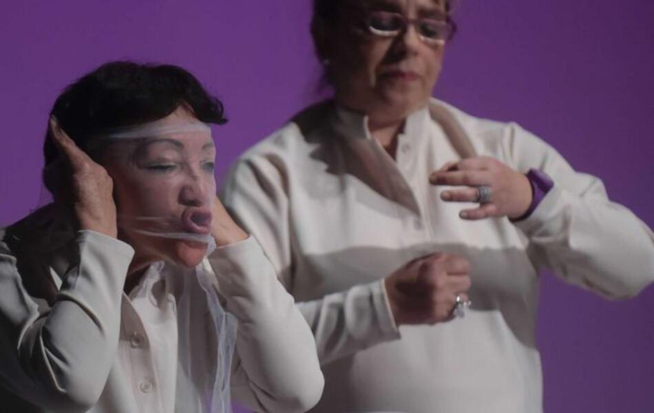 Exguerrilleros, paramilitares, civiles y militares se unen para obra de teatro en Bogotá