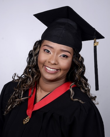 La Universidad de Panamá presenta a los graduados de su Facultad de Derecho y Ciencias Políticas