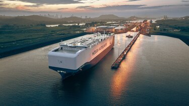 Canal superó la marca de 25,000 tránsitos a través de las esclusas ampliadas en 9 años