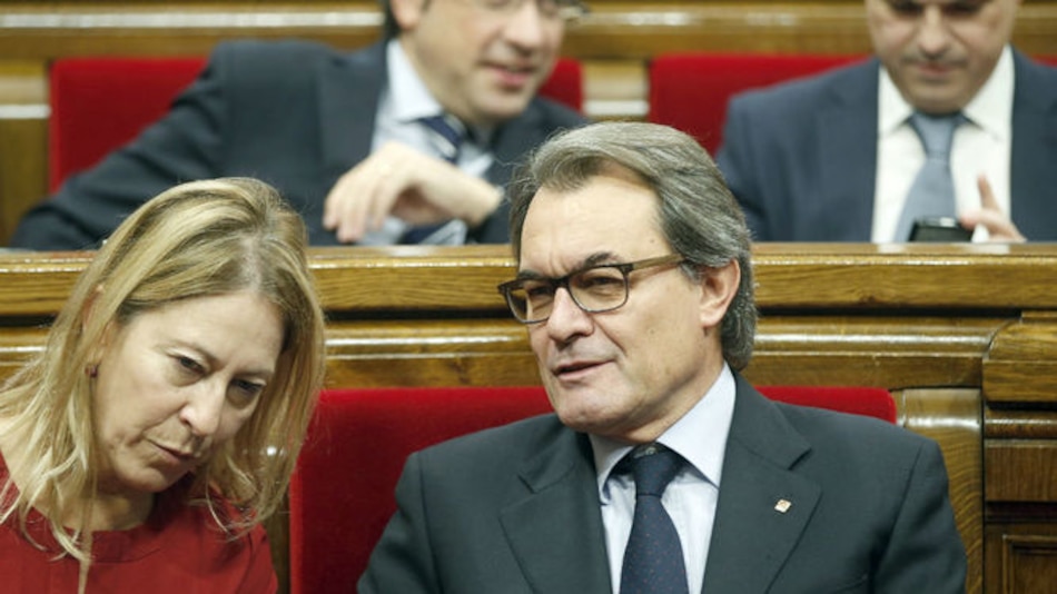 Parlamento catalán aprueba plan para separarse de España