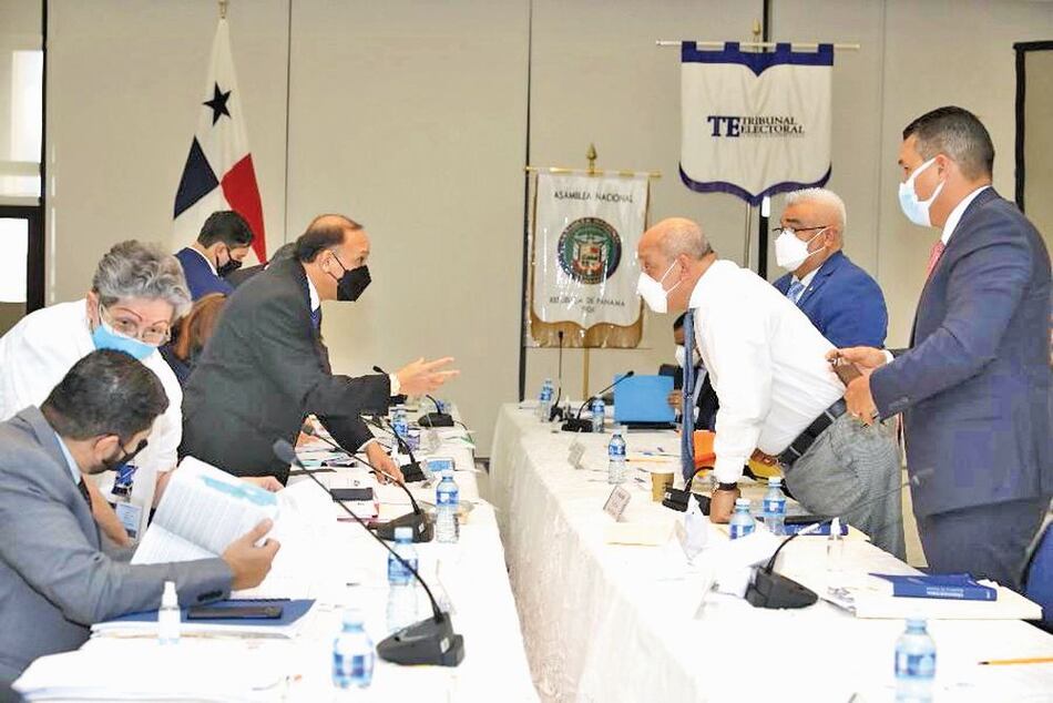 Reformas electorales regresan a la Asamblea; diputados sin ceder en varios temas