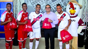 KFC y San Francisco F.C. presentan nueva camiseta