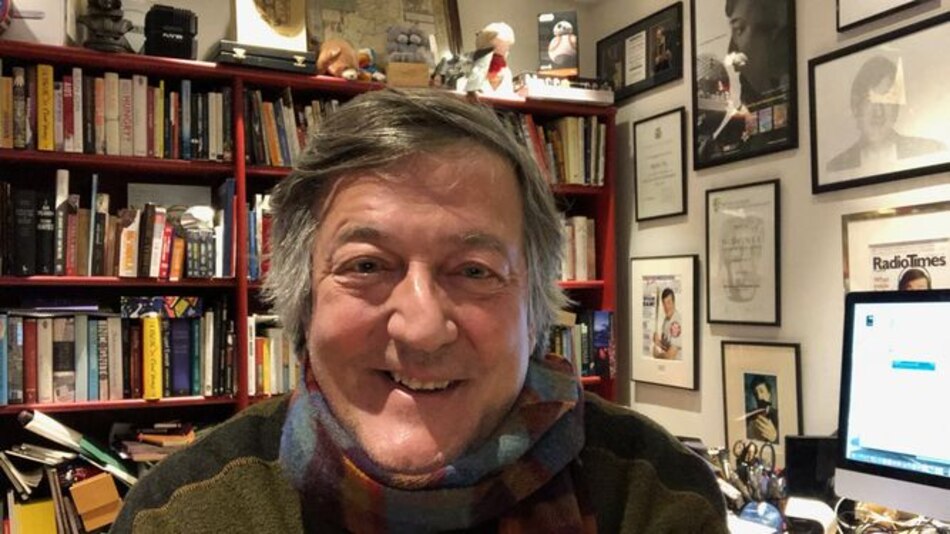 Actor británico Stephen Fry revela que acaba de superar cáncer de próstata