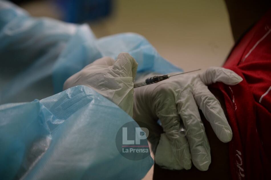 Meduca y Minsa posponen retorno a clases de forma semipresencial