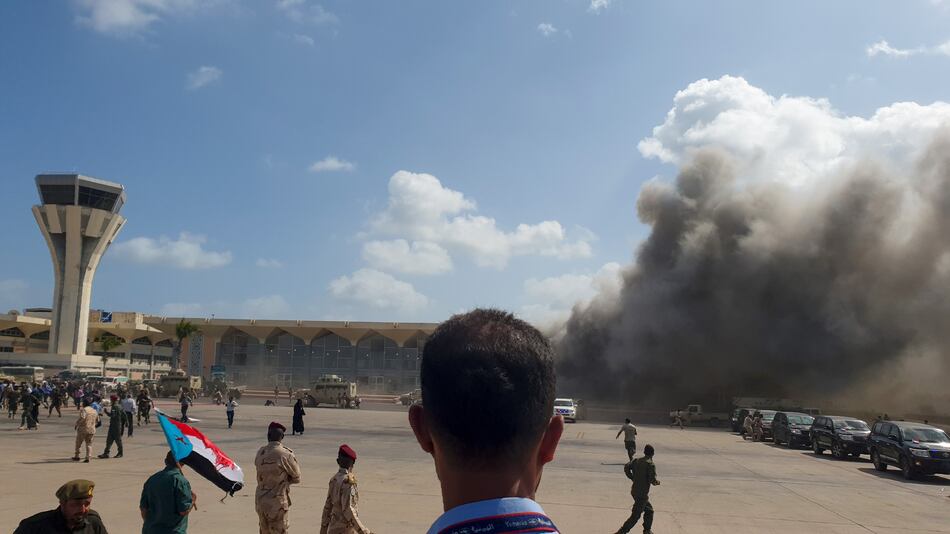 Al menos 26 muertos en Yemen tras explosiones en el aeropuerto de Adén