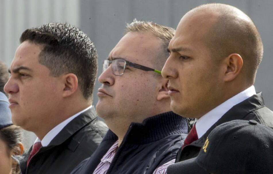 Condenan a exgobernador mexicano tras declararse culpable