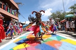 Alfombras, incienso y danzas: así se vive el Corpus Christi