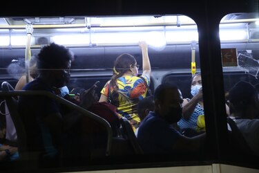 Un calvario viven los usuarios de MiBus; el presupuesto es insuficiente para renovar la flota