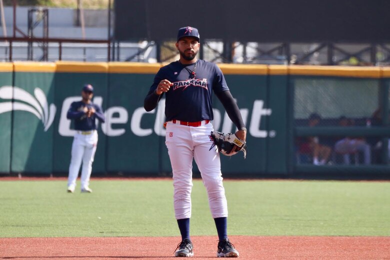 La selección de béisbol de Panamá muestra su poder ofensivo en amistoso previo al Premier 12