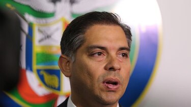 Valderrama sufre nuevo revés con propuesta que deroga ley blindaje