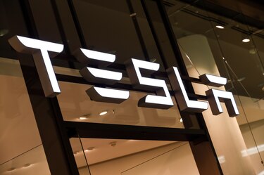 López Obrador avisa que no permitiría a Tesla instalarse en norte de México