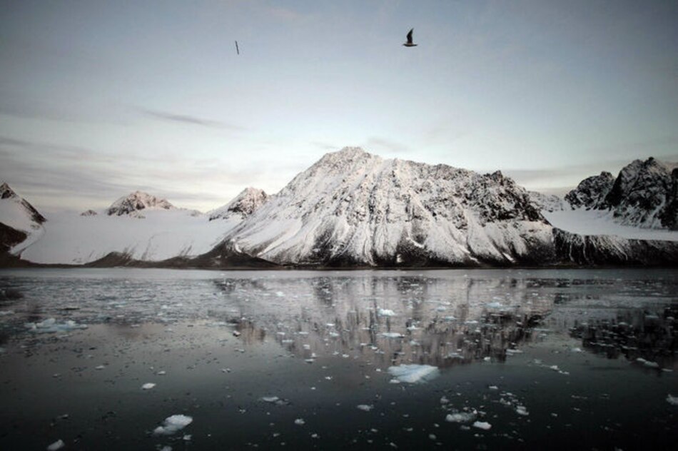 Gobierno de China incita a su flota mercantil a utilizar el Ártico en lugar del Canal de Panamá