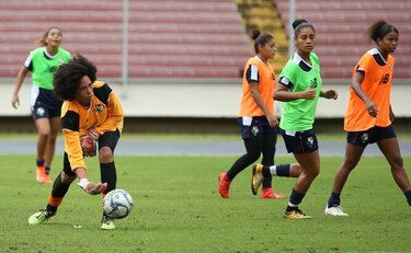 Selección femenina se concentra