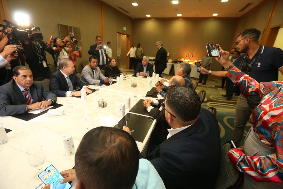 Mulino se reúne con la bancada de Cambio Democrático