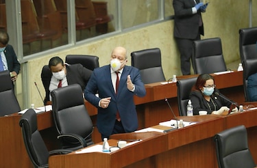 Matizan iniciativa para intervenir proyectos privados