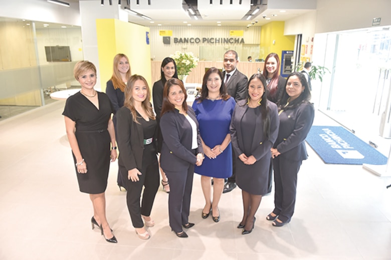 Banco Pichincha, más presente, más cercano.