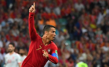 Noche mágica de Cristiano en el empate 3-3 contra España