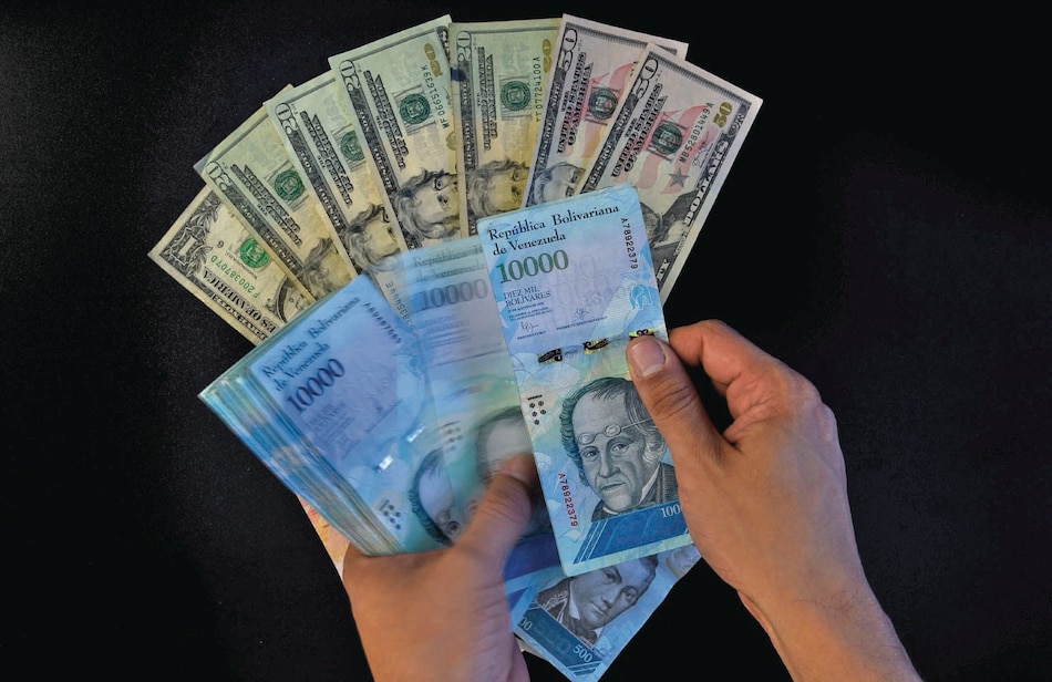 Moneda venezolana se devaluó 21% frente al dólar en una semana