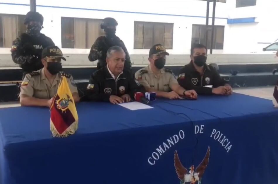 Roban 2.8 toneladas de estupefacientes de organismo antidrogas de Ecuador