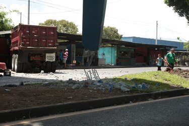 Termina el apuntalamiento del puente peatonal del Complejo Hospitalario