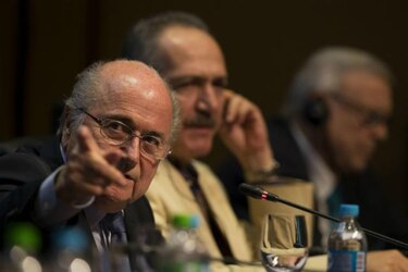 Blatter afirma que acusaciones contra Catar buscan destruir a la FIFA